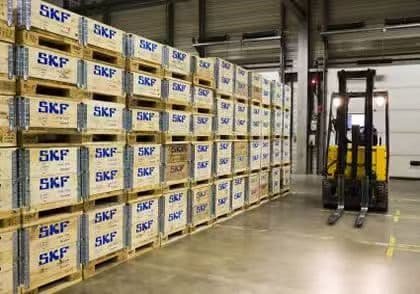 Smart warehouse aisle